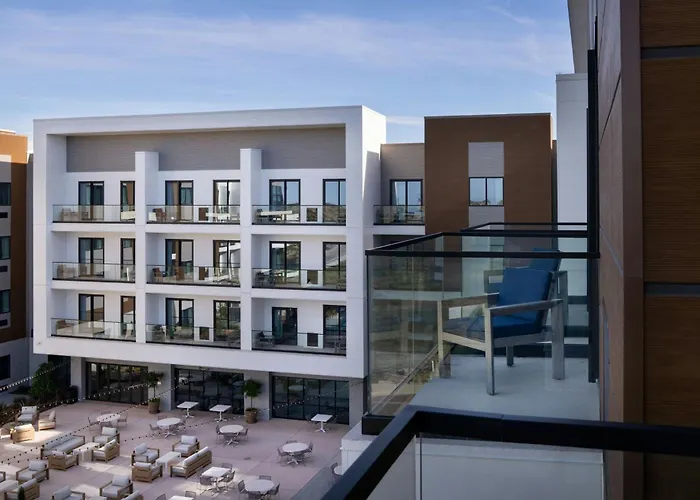 Courtyard By Marriott Sand City Monterey