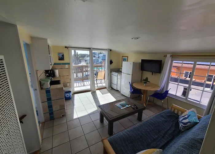 Sunny Cove Motel
